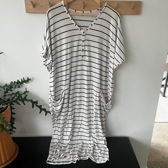 Dwell & Slumber - Picture 1 of 3